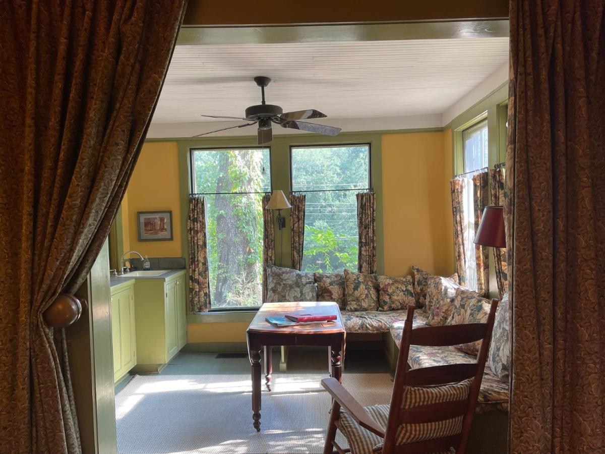 Shadetree Bed and Breakfast Saint Francisville Eksteriør billede